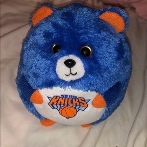 Ny Knicks beanie ball